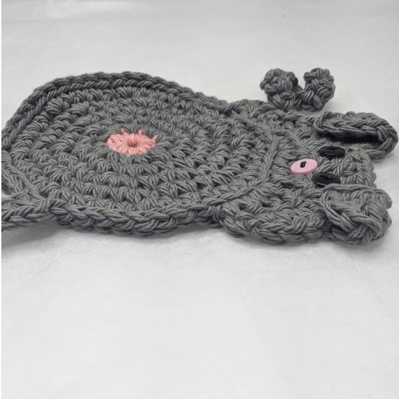 Hand Crafted Pig Butt Coasters Set of Four Crochet Peeking Piggy Table Mug Rug - Picture 8 of 11